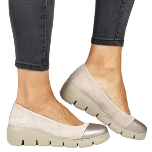 DAMSKIE PÓŁBUTY NA KOTURNIE SKÓRZANE FILIPPO 6758 BEŻOWE NUBUK - Półbuty damskie - miniaturka - grafika 1