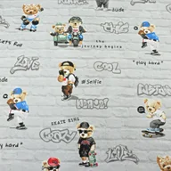 Pasmanteria - Tkanina bawełniana Misie cool na szarym ceglanym tle - miniaturka - grafika 1