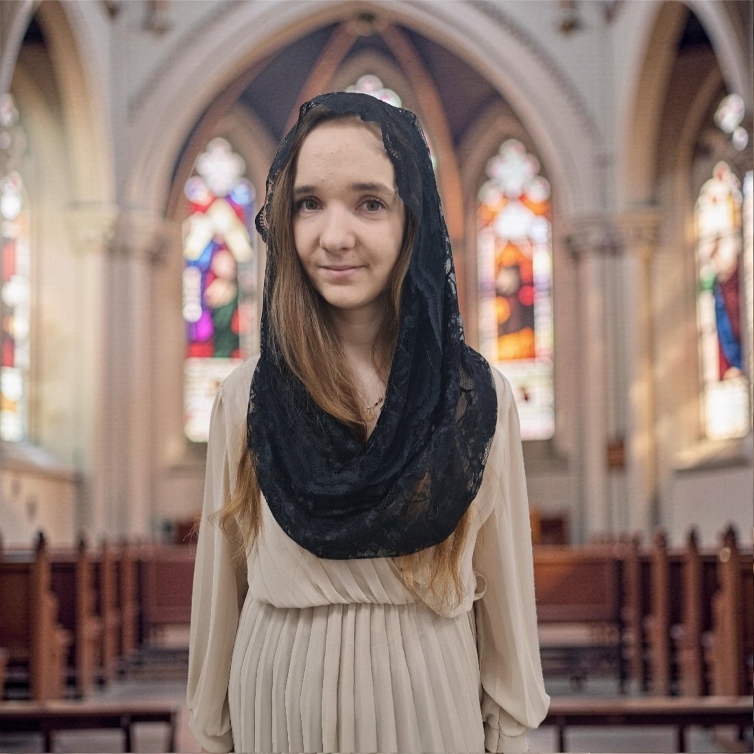 Tradycyjna Katolicka Mantylka Komin Czarna