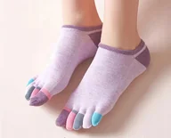 Skarpetki damskie - Stopki skarpetki pięciopalcowe kolorowe fioletowe joga pilates gimnastyka - miniaturka - grafika 1