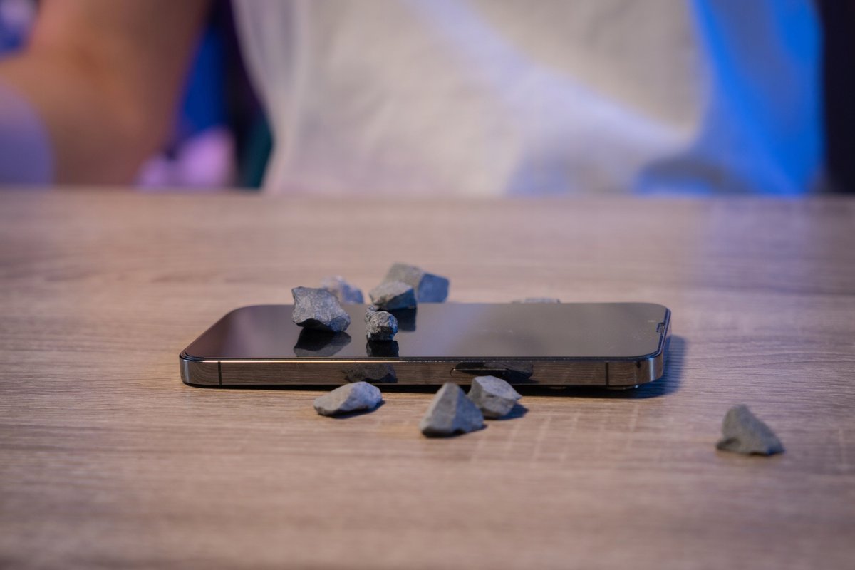 Matowe szkło prywatyzujące Apple iPhone 17 Pro Max - 3mk HardGlass Matt