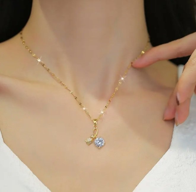 Naszyjnik Celebrytka Róża z Kryształem N-48