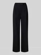 Spodnie damskie - Spodnie materiałowe z szeroką nogawką i zakładkami w pasie - miniaturka - grafika 1