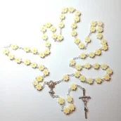 Pamiątka Pierwszej Komunii Świętej - Różaniec do Pierwszej Komunii -kwiat stokrotki - miniaturka - grafika 1