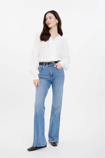 Stylowe niebieskie jeansy typu flare - Greenpoint - Spodnie damskie - miniaturka - grafika 1
