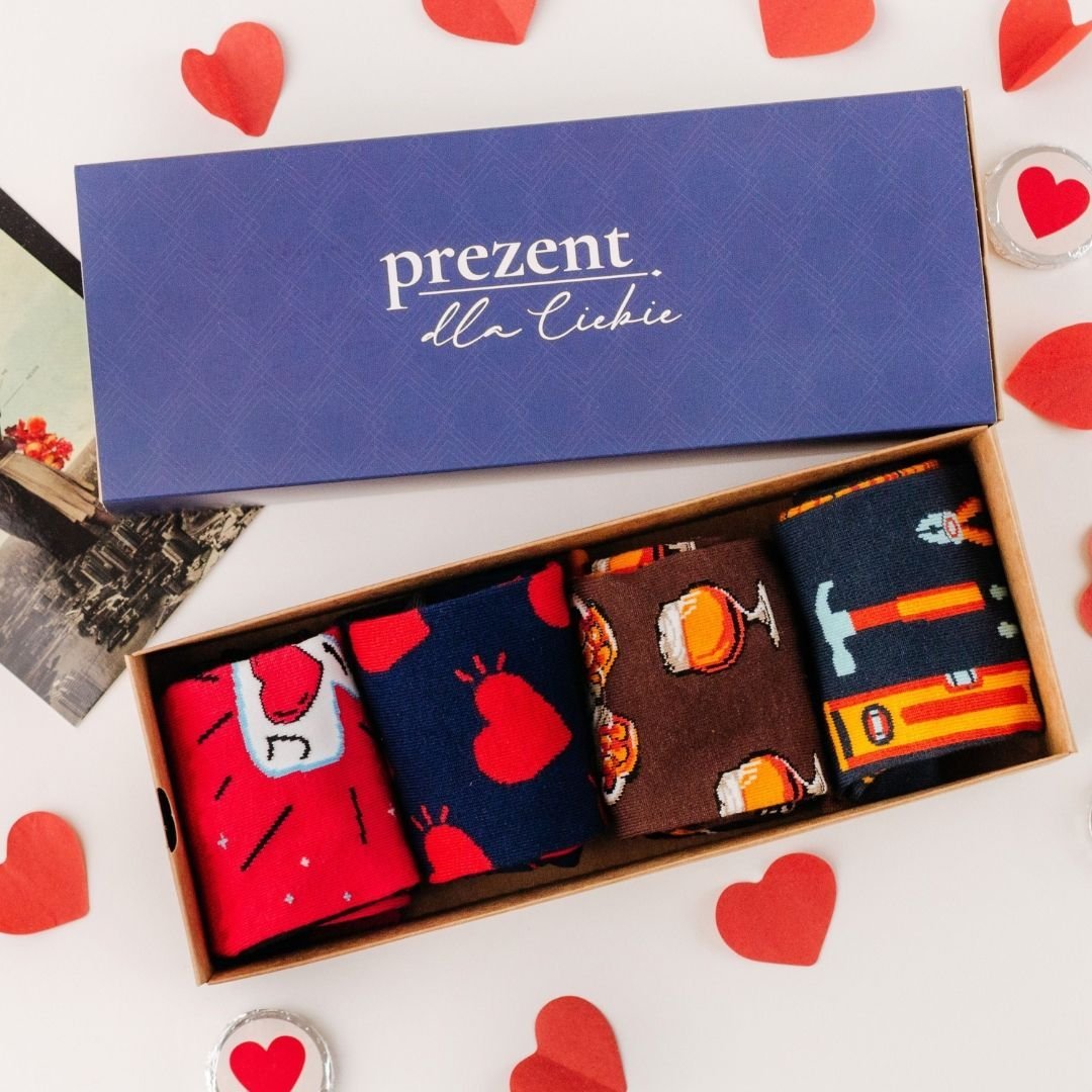 Zestaw kolorowych skarpet GIFT FROM THE HEART - Miłość, Serca, Inżynier - 4 pary - 39-42