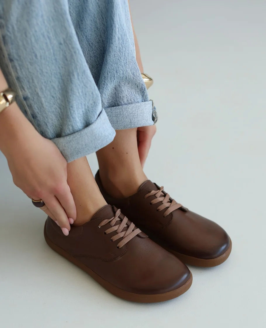 Skórzane brązowe półbuty damskie barefoot Serilda 37