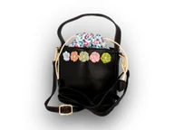 Torebki damskie - Czarna torba damska worek listonoszka z kwiatkami Briciole - miniaturka - grafika 1