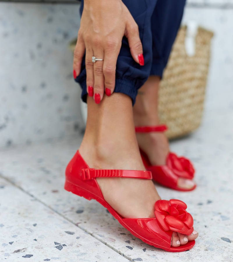 Czerwone balerinki z kwiatkiem Lucchese-37