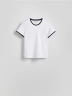 Koszulki i topy damskie - Reserved - T-shirt z kontrastową lamówką - biały - miniaturka - grafika 1