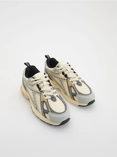 Reserved - Sportowe buty - złamana biel - Buty dla chłopców - miniaturka - grafika 1