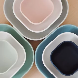 Beaba Silikonowe miseczki dla dzieci zestaw 3 szt. Sage green/Cotton/Misty green - Miseczki i talerzyki dla dzieci - miniaturka - grafika 1