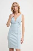 Sukienki - Guess sukienka jeansowa AIDA kolor niebieski mini dopasowana W4GK63 D4LT0 - miniaturka - grafika 1
