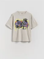 Koszulki dla chłopców - Reserved - T-shirt z nadrukiem świecącym w ciemności - jasnoszary - miniaturka - grafika 1