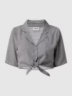 Bluzki damskie - Bluzka krótka z wiązanym detalem model ‘Joe’ - miniaturka - grafika 1