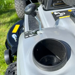 MTD TRAKTOR OGRODOWY SILVERTRAC 107T/175 107CM 17,5KM 1L21MB10099 - Kosiarki traktorki - miniaturka - grafika 5