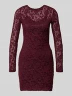 Koszulki i topy damskie - Taliowana sukienka mini z detalem z koronki model ‘BLAISE’ - miniaturka - grafika 1