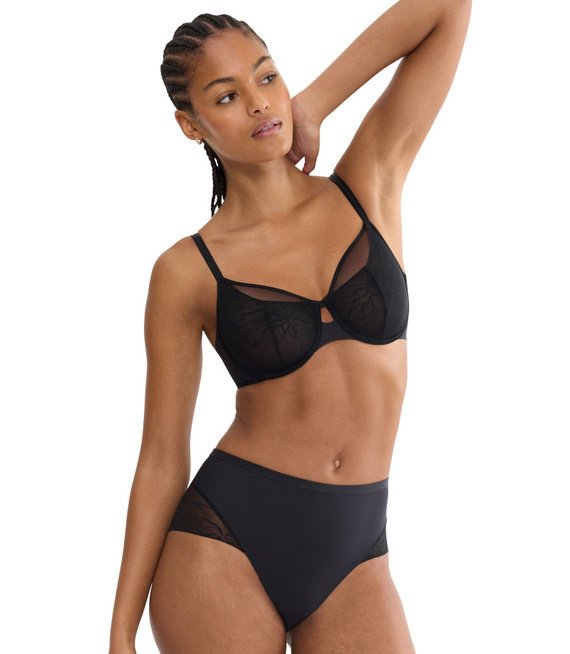 Biustonosz minimizer miękki na fiszbinie Triumph Comfort Contour W01-75F
