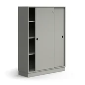 Szafy biurowe - Zamykana szafa przesuwna QBUS, 3 półki, cokół, uchwyty, 1636x1200x400 mm, jasnoszary - miniaturka - grafika 1