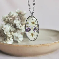 Naszyjniki - Naszyjnik z kwiatami - miniaturka - grafika 1