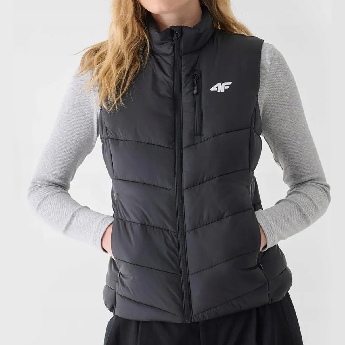 Kurtka Damska 4F Sportowa Kamizelka Czarna 4FSSS24TDJAF491 M Czarny