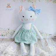 Maskotki i pluszaki - Kotek Lena przytulanka w spódniczce w miętowej kwiatuszki - miniaturka - grafika 1
