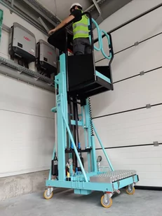 Podnośnik osobowy (udźwig: 140 kg, wymiary platformy: 48x69 cm, maks. wysokość robocza: 482 cm) 00081565 - Wózki magazynowe - miniaturka - grafika 18