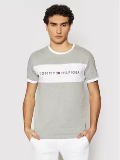 Koszulki męskie - Tommy Hilfiger T-Shirt Logo Flag UM0UM01170 Szary Regular Fit - grafika 1