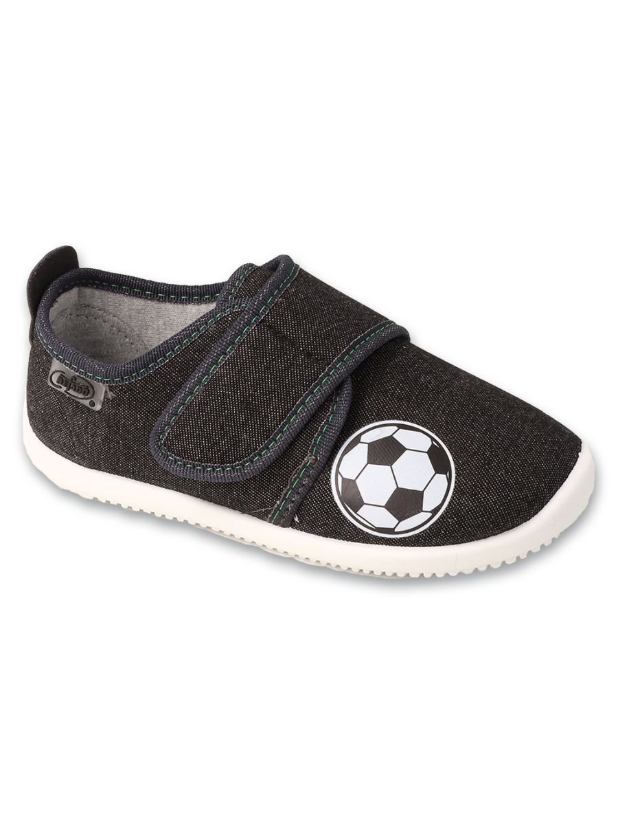 Chłopięce kapcie piłka czarne Befado