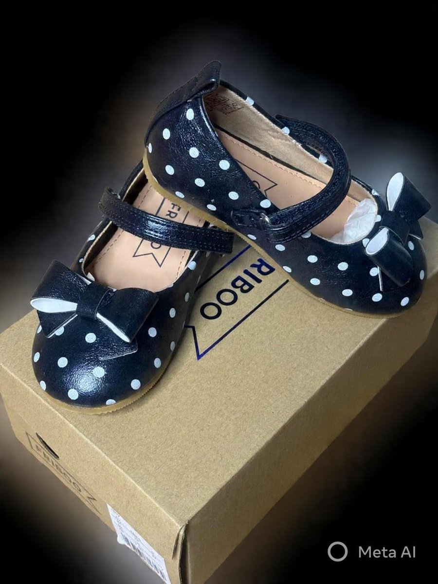 Balerinki na pasek czarne w białe kropki R.24