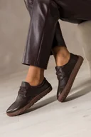 Półbuty damskie - Czekoladowe buty barefoot skórzane damskie szerokie na elastycznej płaskiej podeszwie puszyste sznurówki PRODUKT POLSKI Casu 89811 - miniaturka - grafika 1