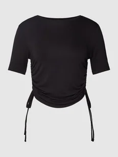 T-shirt z prążkowanym, okrągłym dekoltem model ‘NEORA’ - Koszulki i topy damskie - miniaturka - grafika 1