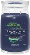 Świece - Yankee Candle Signature Lakegront Lodge Świeca Duża 567g - miniaturka - grafika 1