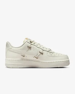 NIKE AIR FORCE 1'07 LX 40.5 - Moda i Uroda OUTLET - miniaturka - grafika 1