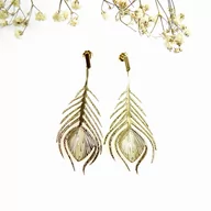 Kolczyki - Pawie pióra duże pozłocone  - kolczyki srebrne - miniaturka - grafika 1