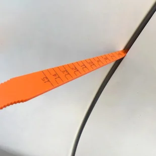 TEMU Profesjonalny Prześwitowy Kaliber do Wyrównywania Karoserii Samochodowej - Wytrzymały Narzędzie z Plastiku z Oznaczeniami Metrycznymi i Calowymi - Inne - miniaturka - grafika 1