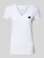 Koszulki i topy damskie - T-shirt z dekoltem w serek - miniaturka - grafika 1