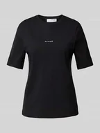 Koszulki i topy damskie - T-shirt z wyhaftowanym logo model ‘SIGNE-HANKIE’ - miniaturka - grafika 1