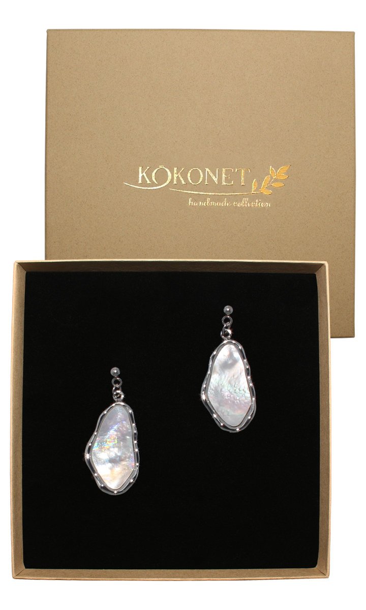 Kolczyki robione sztyfty złote NIEREGULARNE masa perłowa perły ŚLUBNE