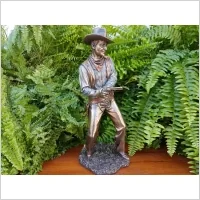 COWBOY REWOLWEROWIEC STRZELAJĄCY Z COLTA VERONESE (WU76731A4) - Figurki dekoracyjne - miniaturka - grafika 1