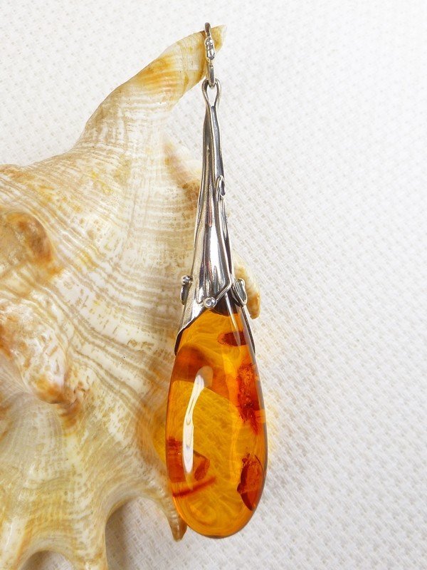 Wisiorek srebrny z bursztynem, handmade 620-920