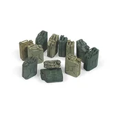 Kolejki i akcesoria - Vallejo Diorama Accessories German Jerrycan set 1:35 Vallejo SC207 - miniaturka - grafika 1