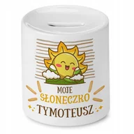 Skarbonki - Skarbonka 330 ml Dla Tymoteusza Syna Dziecka z Nadrukiem ze Zdjęciem + Opakowanie na prezent (wzór 01) - miniaturka - grafika 1