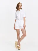 Spodenki damskie - Białe szorty bawełniano-lniane - miniaturka - grafika 1