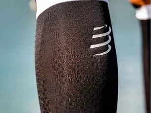 COMPRESSPORT Opaski kompresyjne na łydki R2V3 black/white - Pozostały sprzęt i akcesoria do ćwiczeń - miniaturka - grafika 4