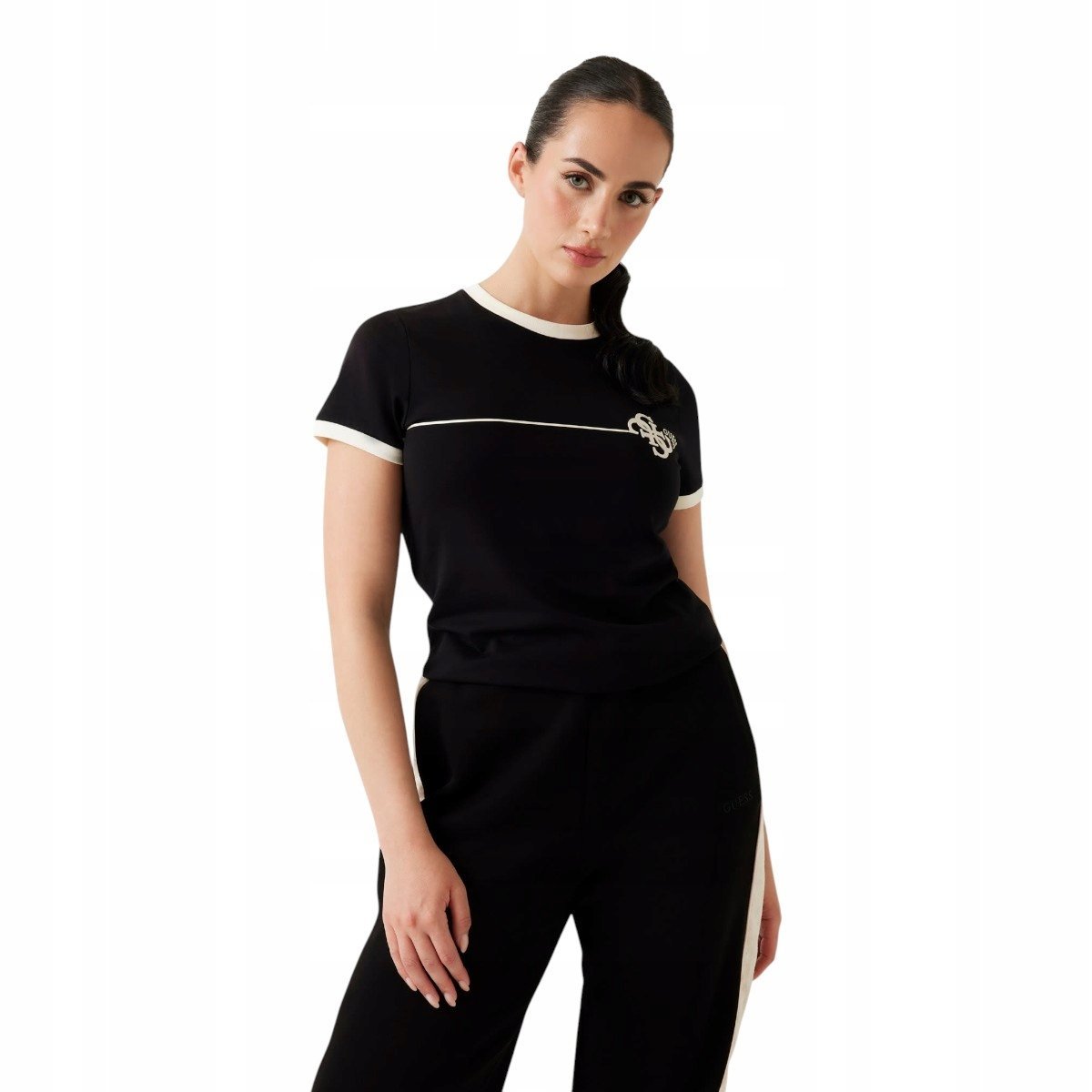 GUESS KOSZULKA DAMSKA T-SHIRT CARMEN SS CN CZARNA r.S