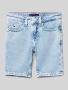 Spodnie i spodenki dla chłopców - Szorty jeansowe z detalami z logo - miniaturka - grafika 1