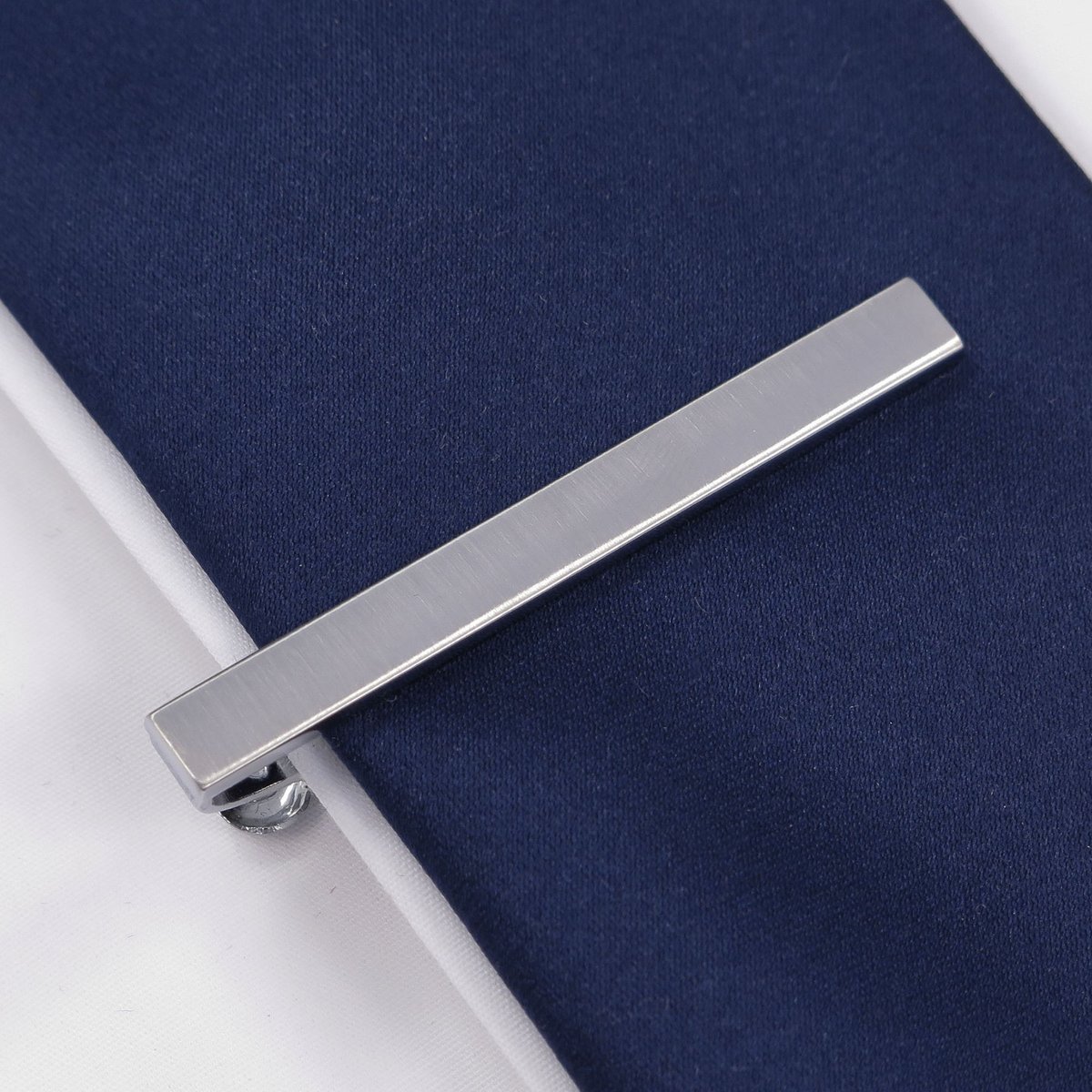 Srebrna klasyczna spinka do krawata ZS31