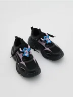 Buty dla dziewczynek - Reserved - Lekkie sneakersy Lilo i Stitch - czarny - miniaturka - grafika 1