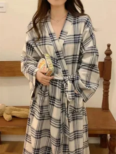 Długi damski szlafrok domowy w kratkę - Szary - Szlafroki damskie - miniaturka - grafika 1